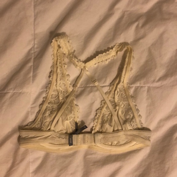 Cream Aerie Bralette 32B - Picture 2 of 3